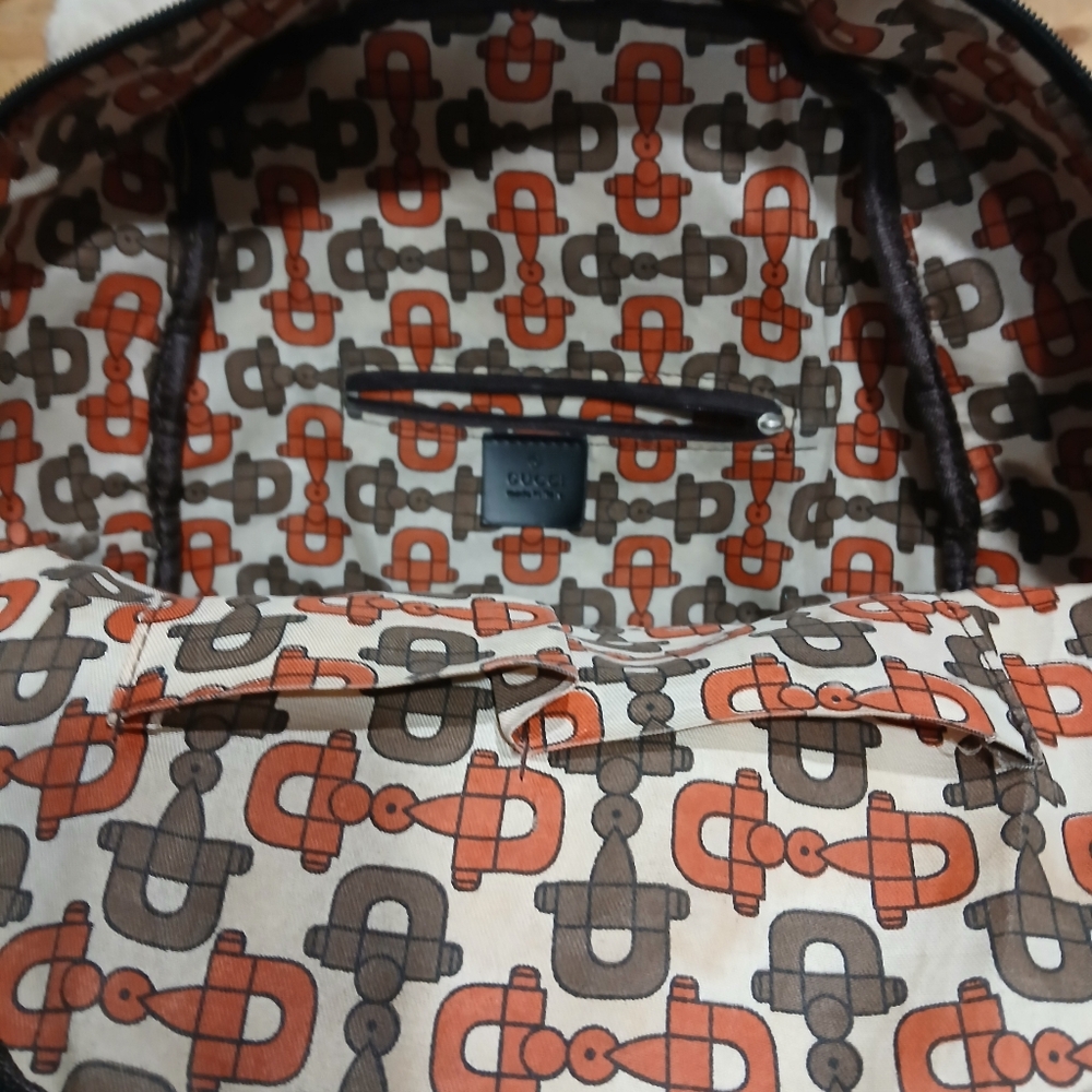 Gucci Floral Backpack with Red and Green Stripes - Picture 2 of 5